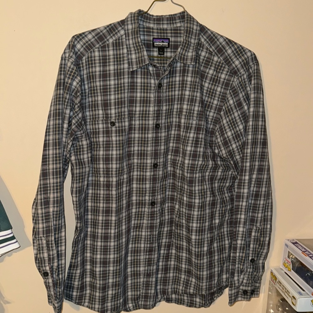 Patagonia Organic Cotton Gray striped Casual Button Down Large